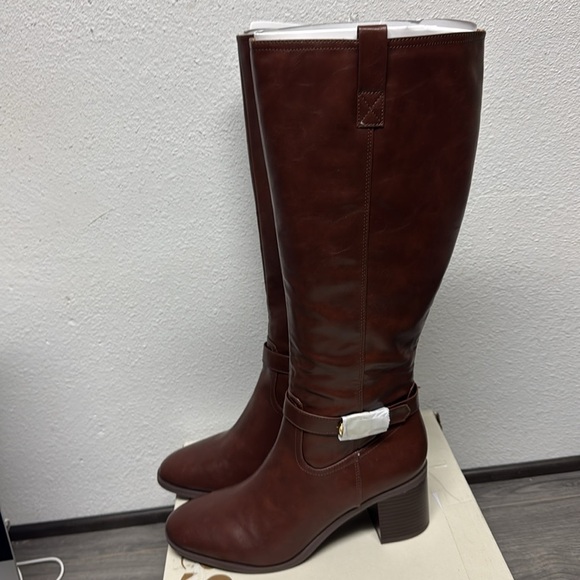 LifeStride Legend Knee High Boot - Picture 7 of 11